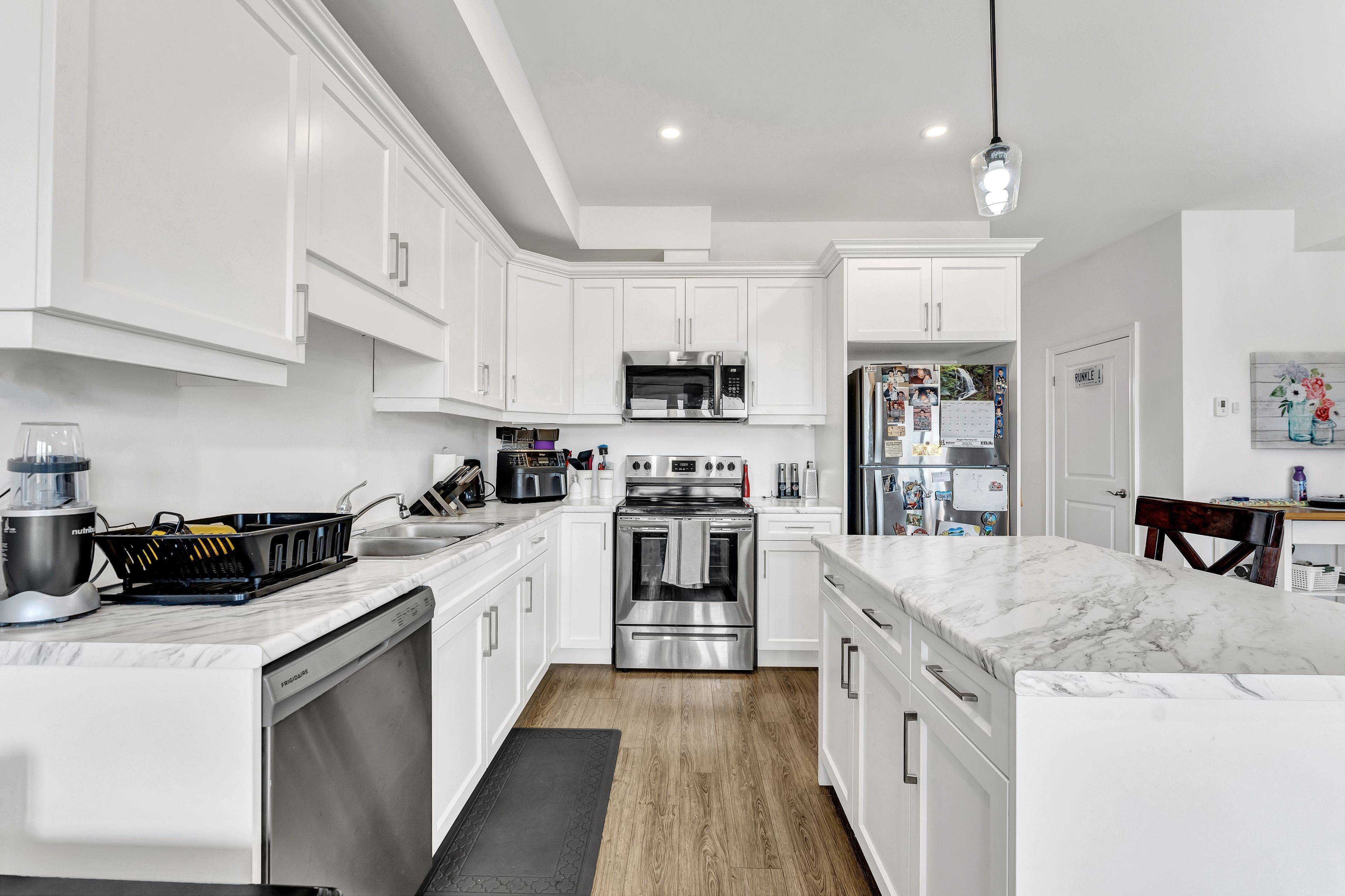 Thorold, ON L2V 0J8,10 Spring Crest WAY