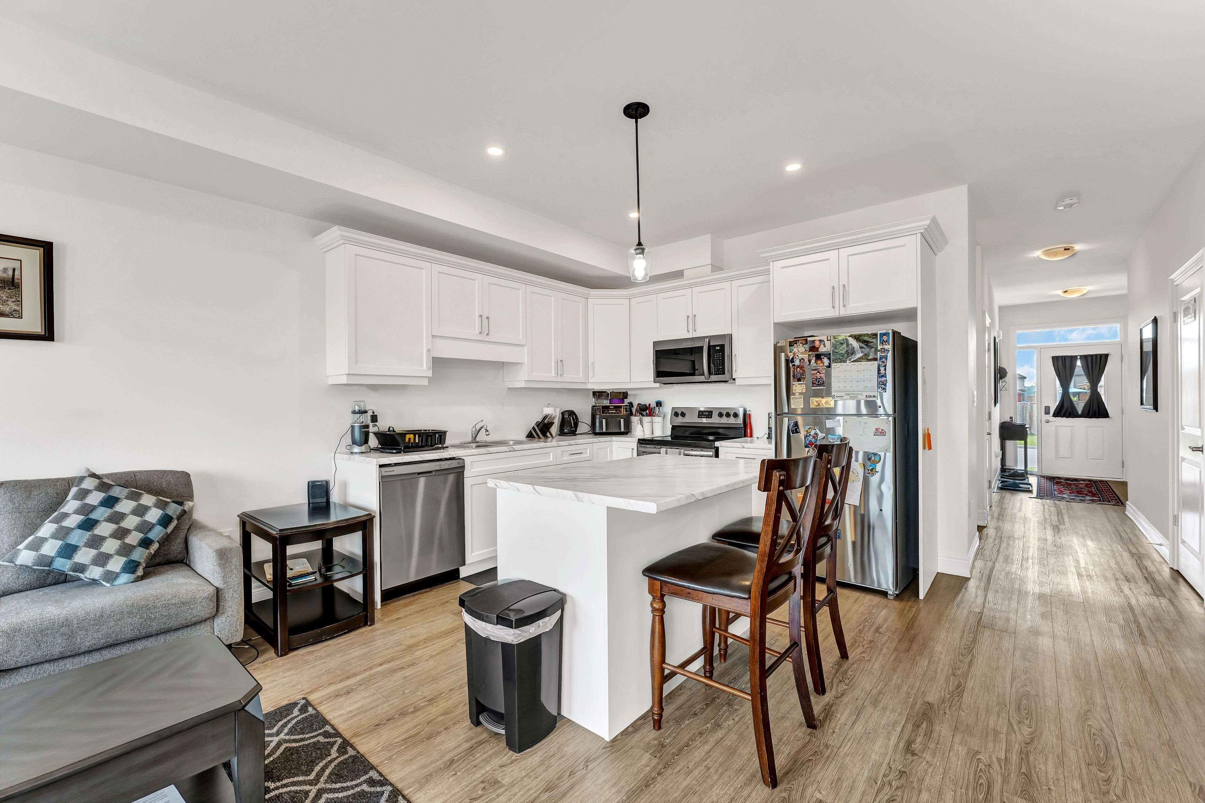 Thorold, ON L2V 0J8,10 Spring Crest WAY