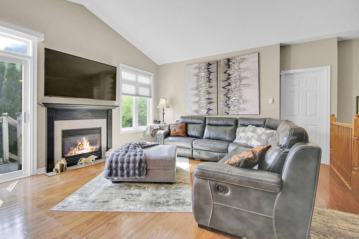 Manotick - Kars - Rideau Twp And Area, ON K4M 1L1,48 Village WALK