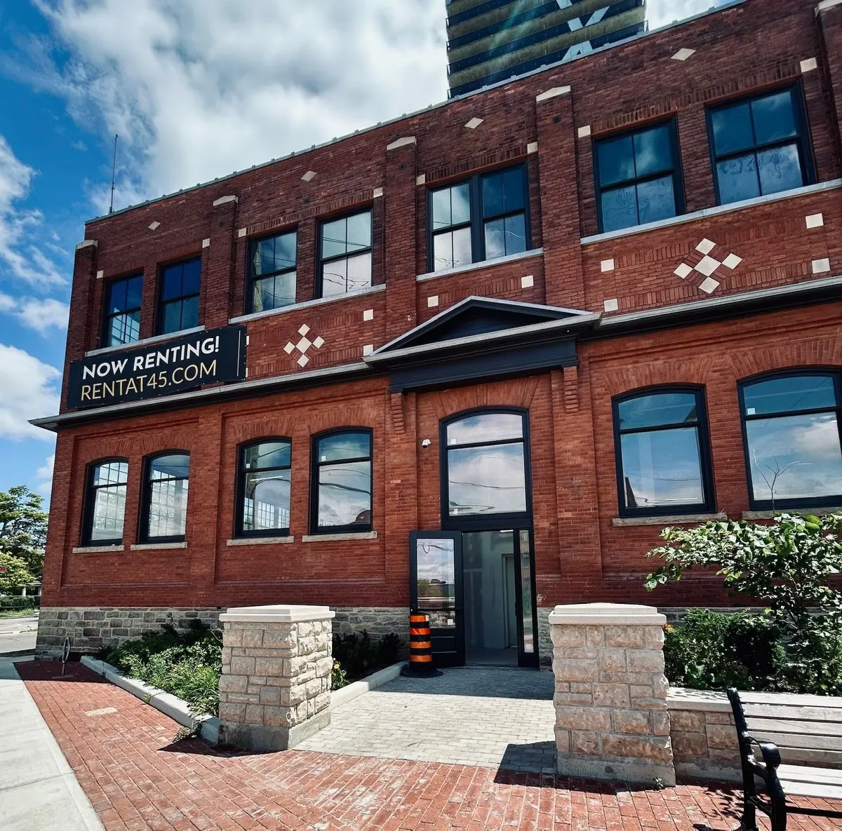 Brampton, ON L6X 1G4,45 Railroad ST E #F1, LL