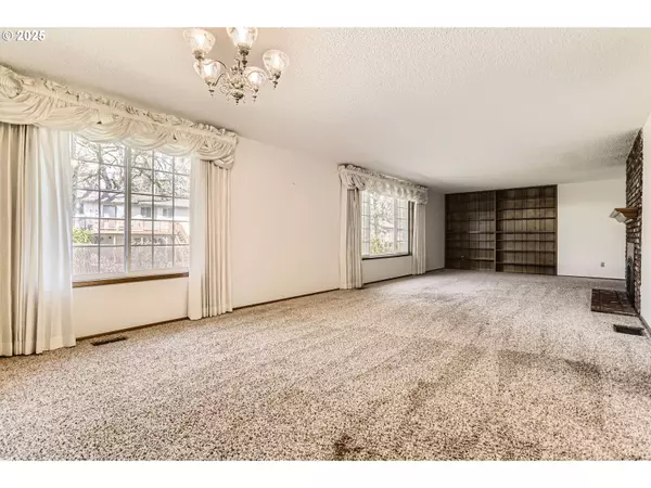 Milwaukie, OR 97267,14746 SE GAYLE CT