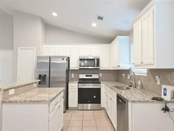 Fort Worth, TX 76131,6249 Geneva Lane