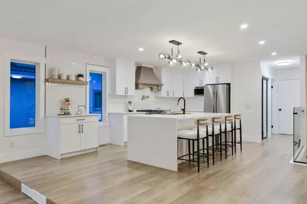 Calgary, AB T3L 1R7,31 Scenic Park CRES NW