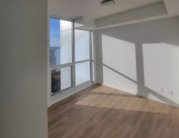 Toronto C15, ON M2J 0H2,32 Forest Manor RD #2710