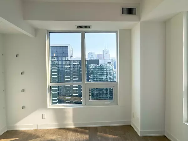 Toronto C01, ON M5V 0W2,108 Peter ST #4505