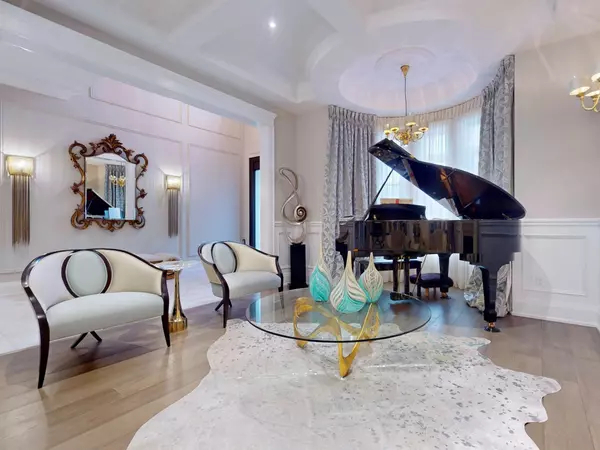 Richmond Hill, ON L4C 0C2,17 PETROLIA CT