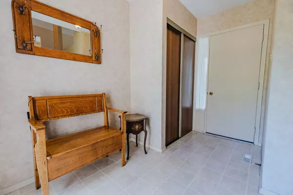 Milton, ON L9T 3X1,840 Cedarbrae AVE
