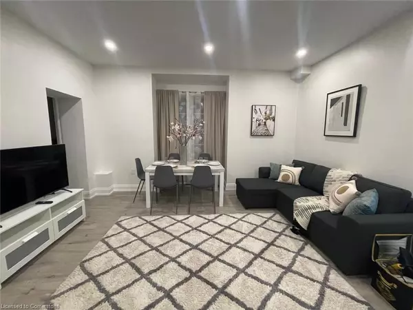 Hamilton, ON L8M 2J3,28 Burris ST