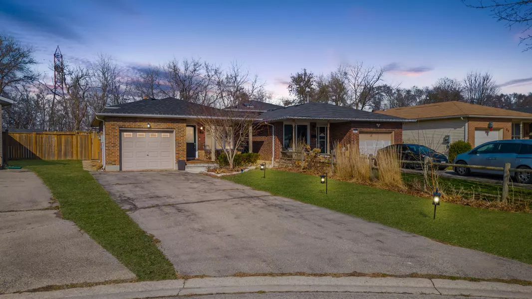 84 SANDRA CRES, Grimsby, ON L3M 4Y7