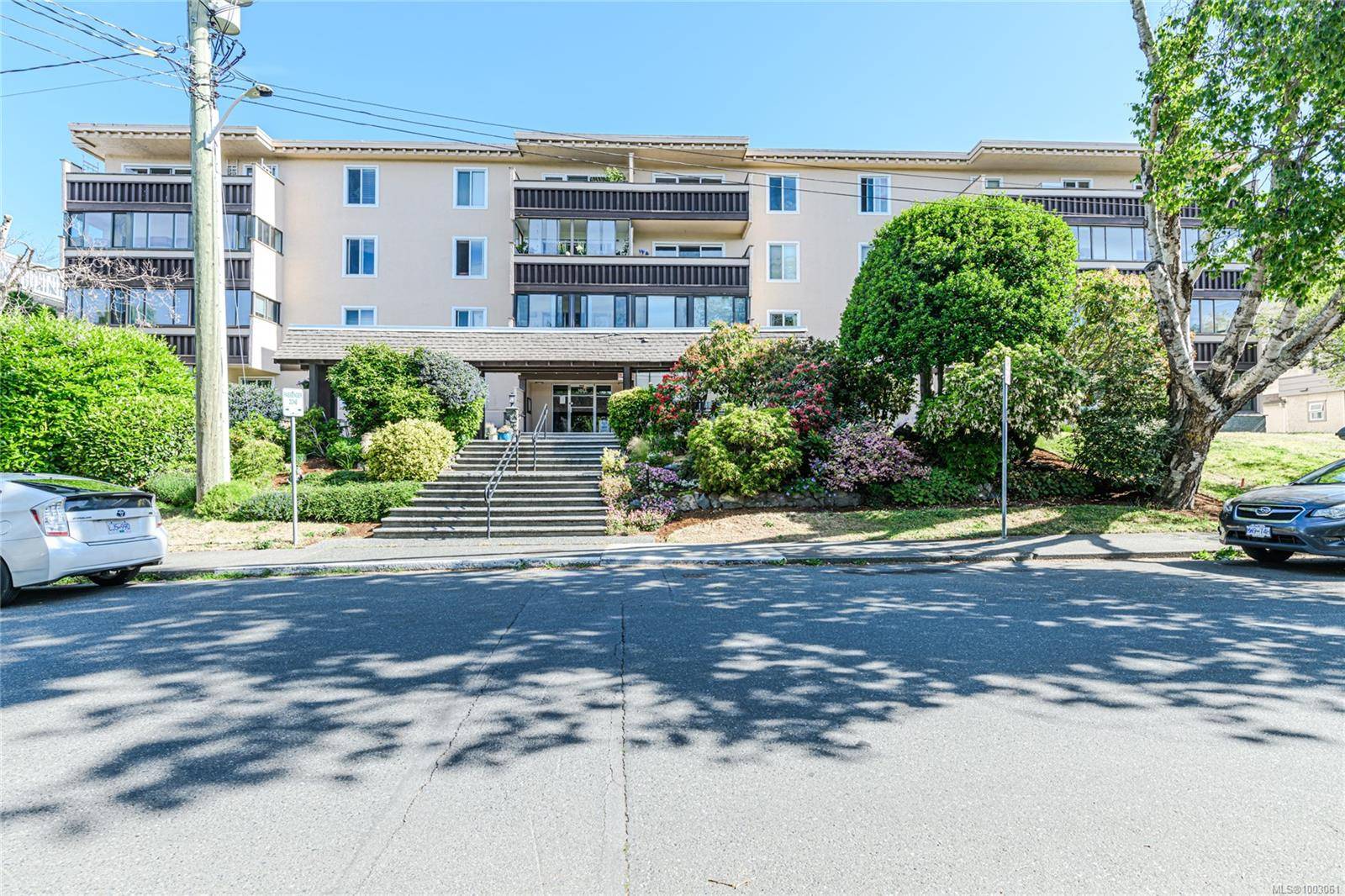 1012 Pakington St #107, Victoria, BC V8V 3A1