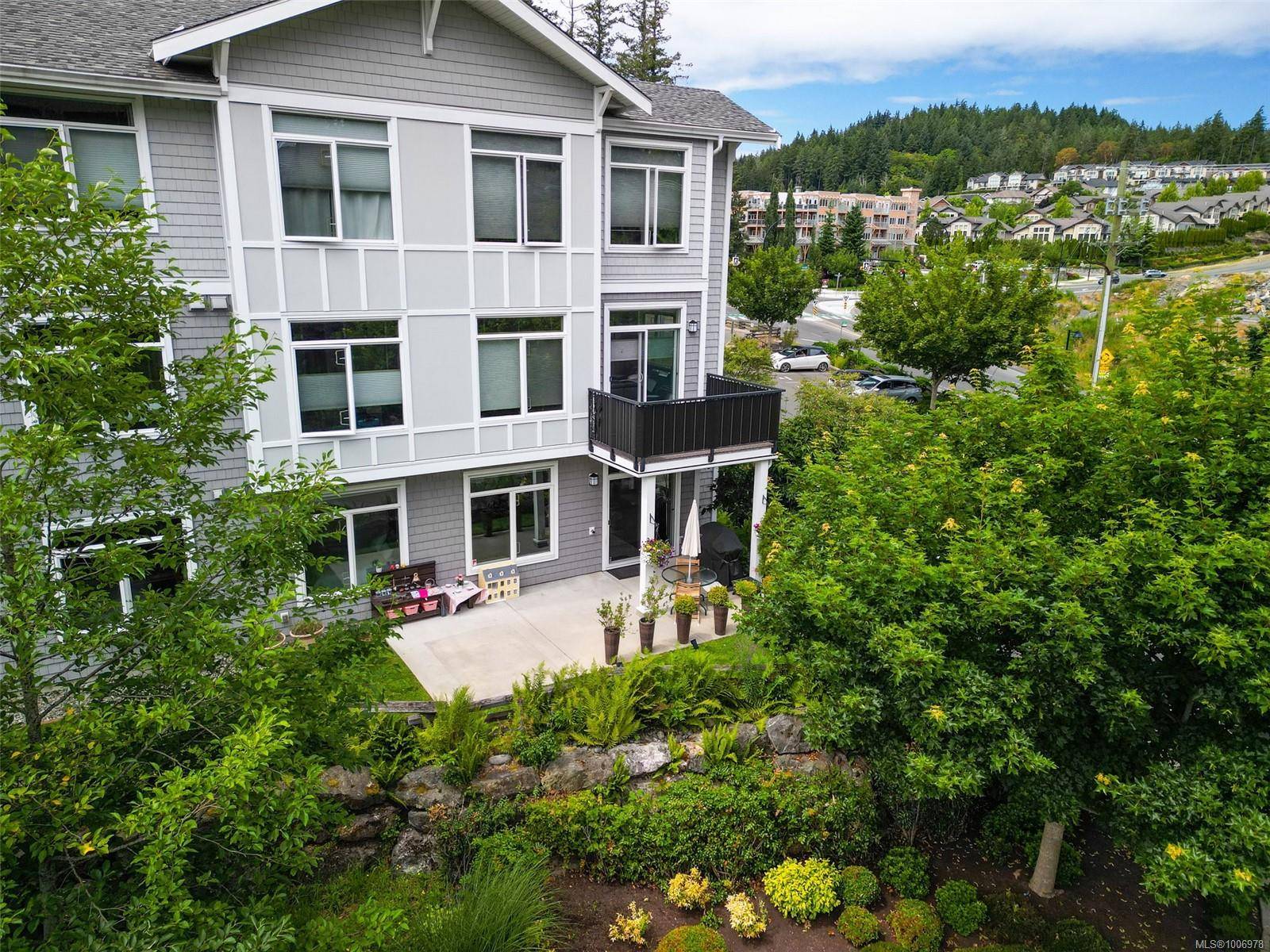 591 Latoria Rd #101, Colwood, BC V9C 2Z9