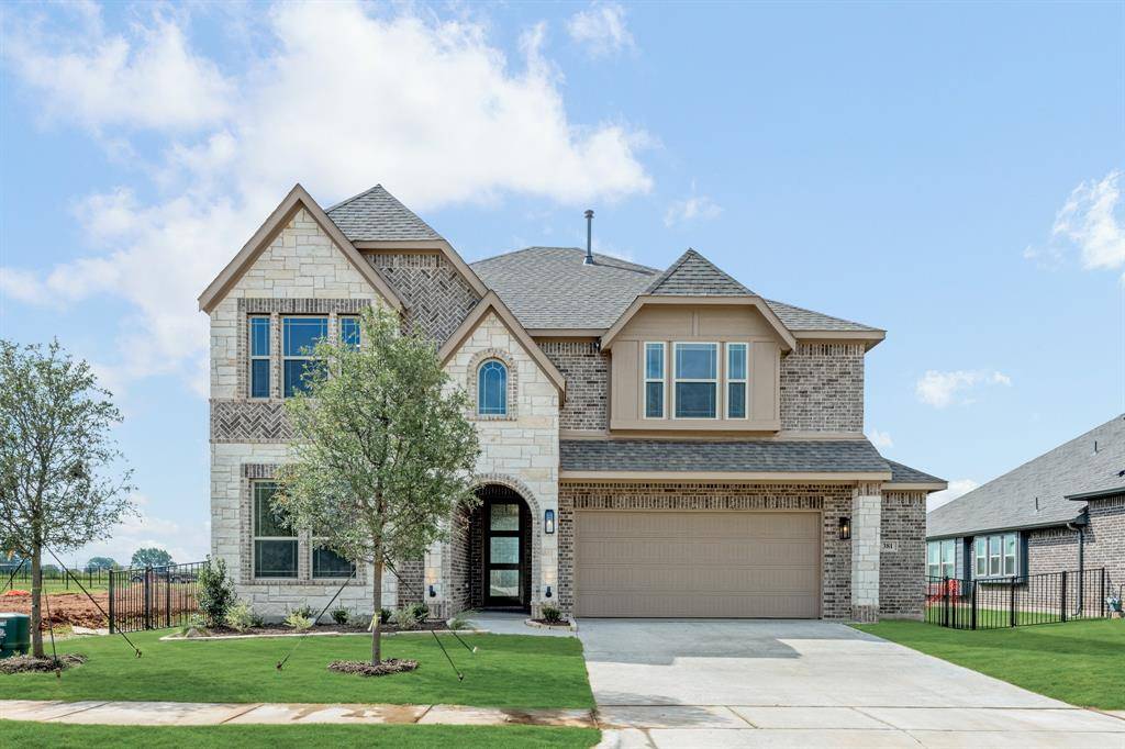 381 Paddle Boat Drive, Granbury, TX 76049