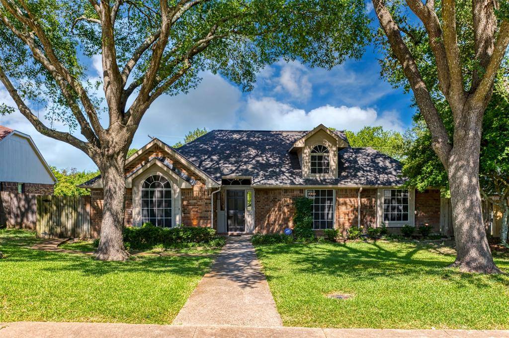 112 Wildwood Drive, Desoto, TX 75115