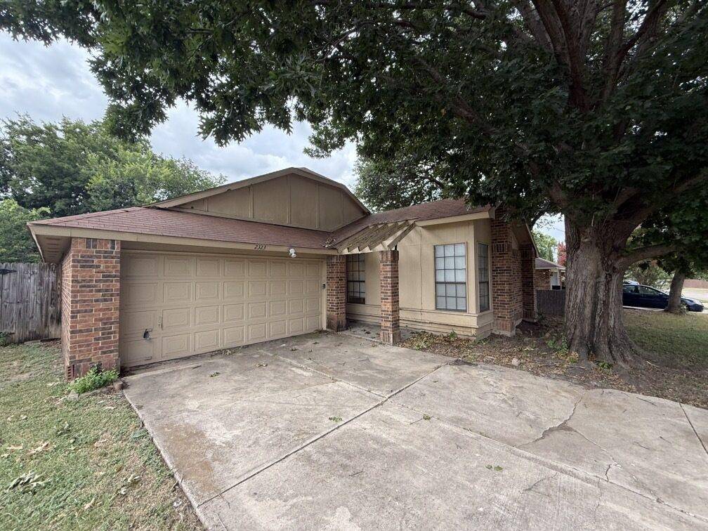 Arlington, TX 76018,2323 Clareton Drive