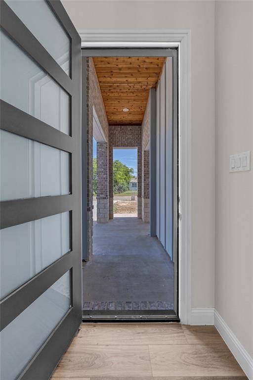 Fort Worth, TX 76105,5208 Cox Street