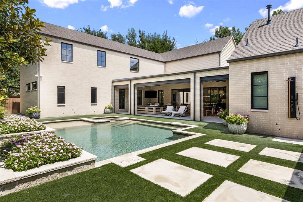 Dallas, TX 75229,10510 Les Jardins Drive
