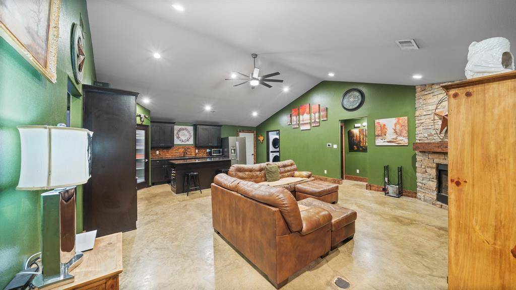 Kemp, TX 75143,17821 County Road 4069