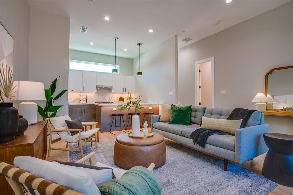 Dallas, TX 75204,2214 Annex Avenue #105