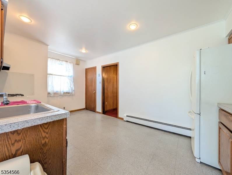 Kearny Town, NJ 07032,288 Elm St