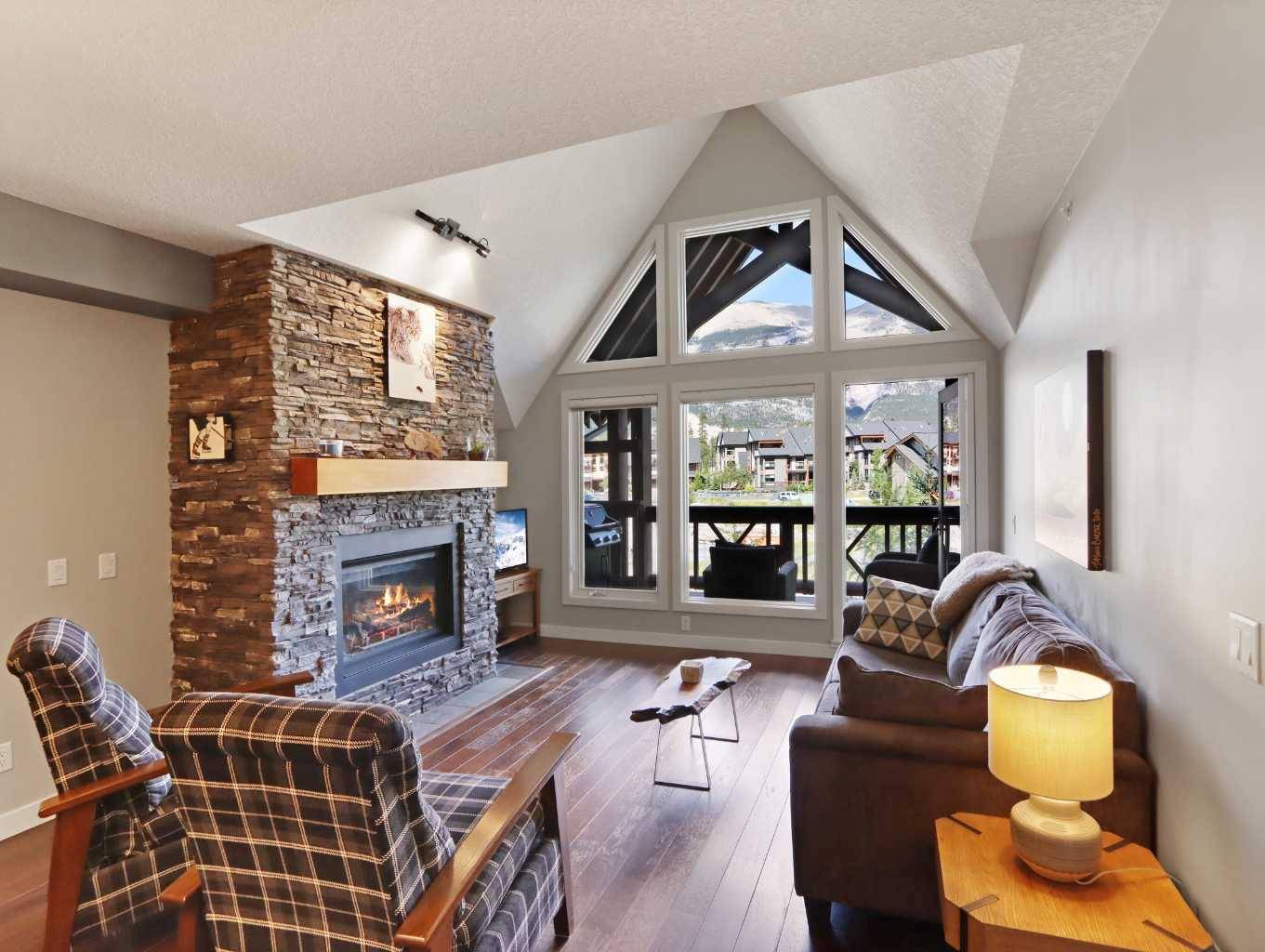 106 Stewart Creek LNDG #303, Canmore, AB T1W0G6