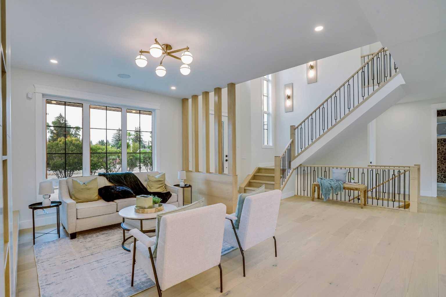 Calgary, AB T3E1M5,2035 55 AVE Southwest