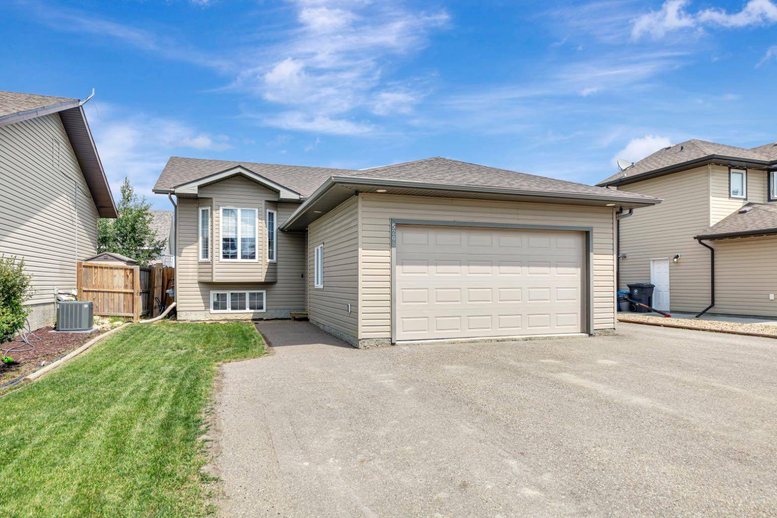 5208 51 AVE, Blackfoot, AB T0B 0L0