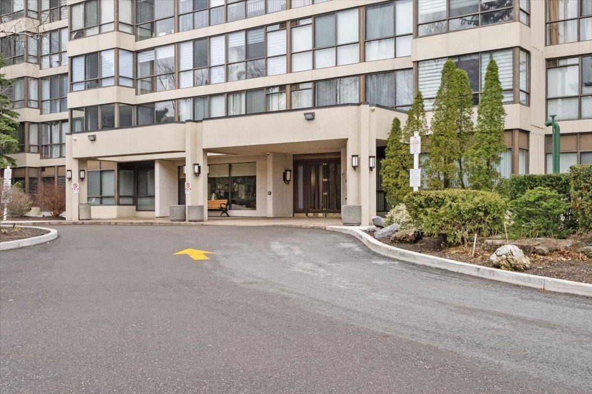 Toronto C07, ON M2R 3T1,131 Torresdale AVE #1808
