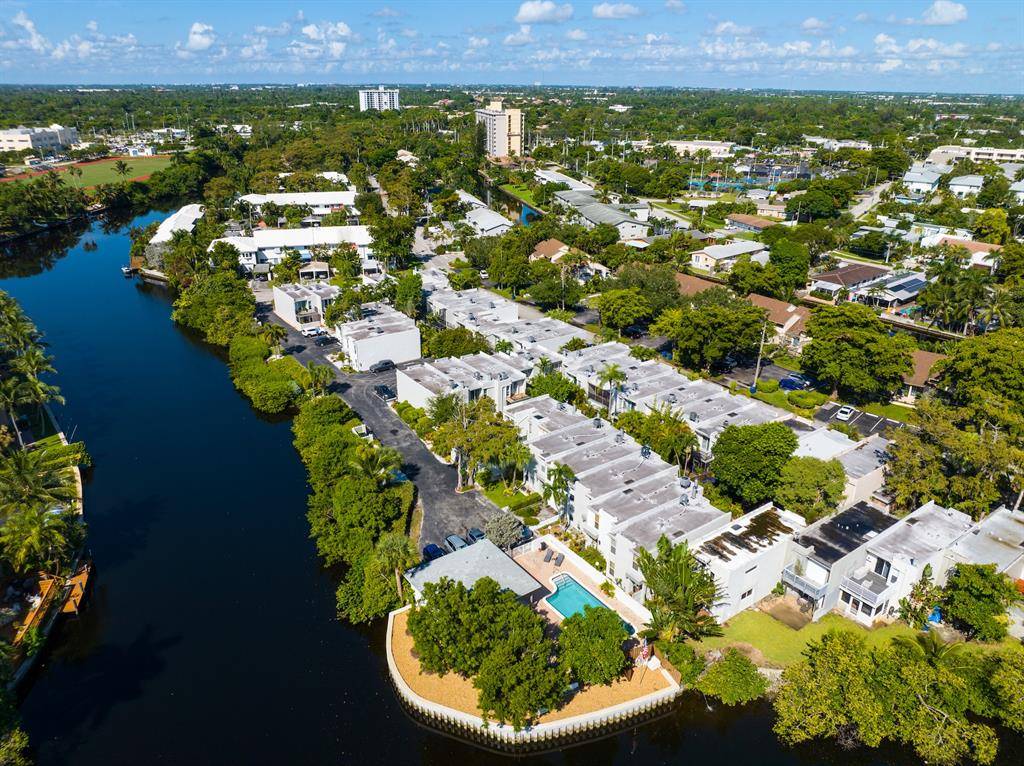 658 Kensington Pl #11B, Wilton Manors, FL 33305