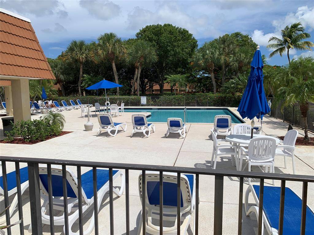 2944 S Waterford Dr #2944, Deerfield Beach, FL 33442