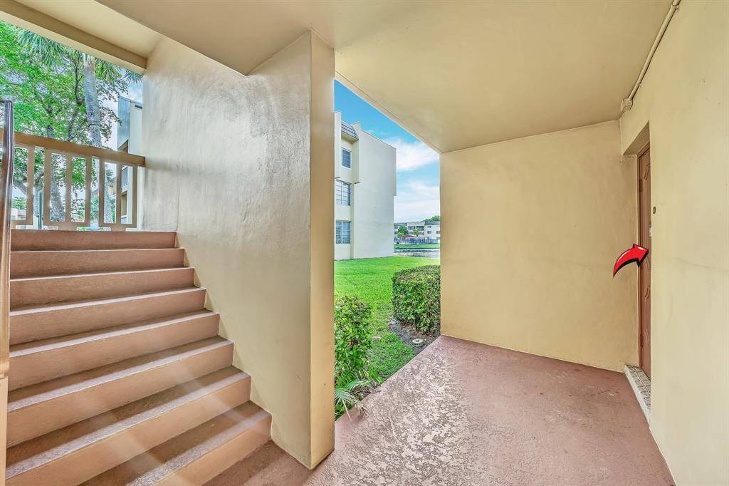 Tamarac, FL 33319,5940 NW 64th Ave #101