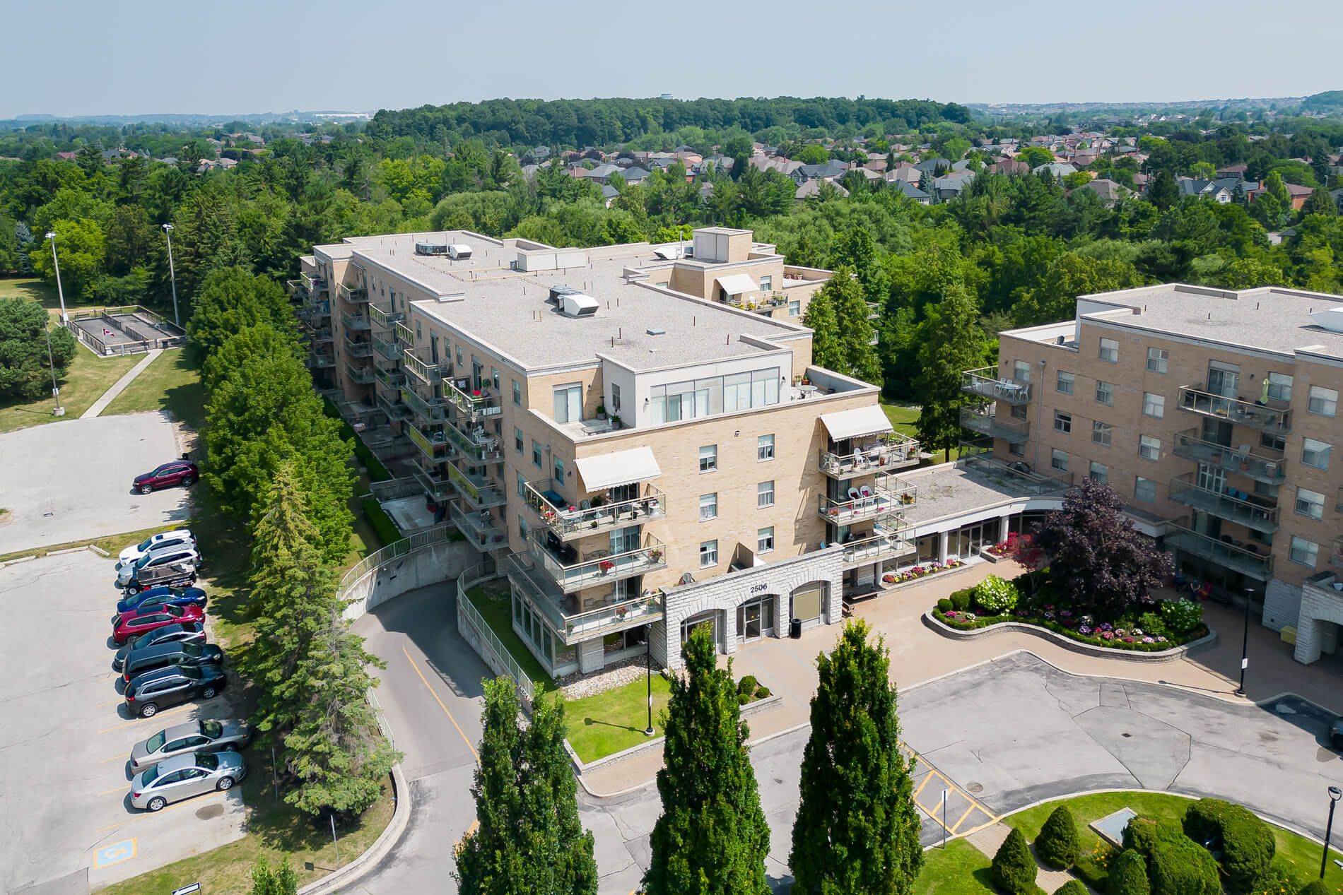 2506 Rutherford RD #408, Vaughan, ON L4K 5N4