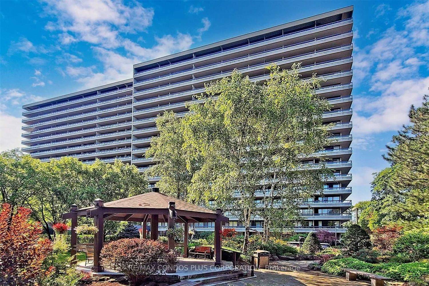 8111 Yonge ST ##1106, Markham, ON L3T 4V9
