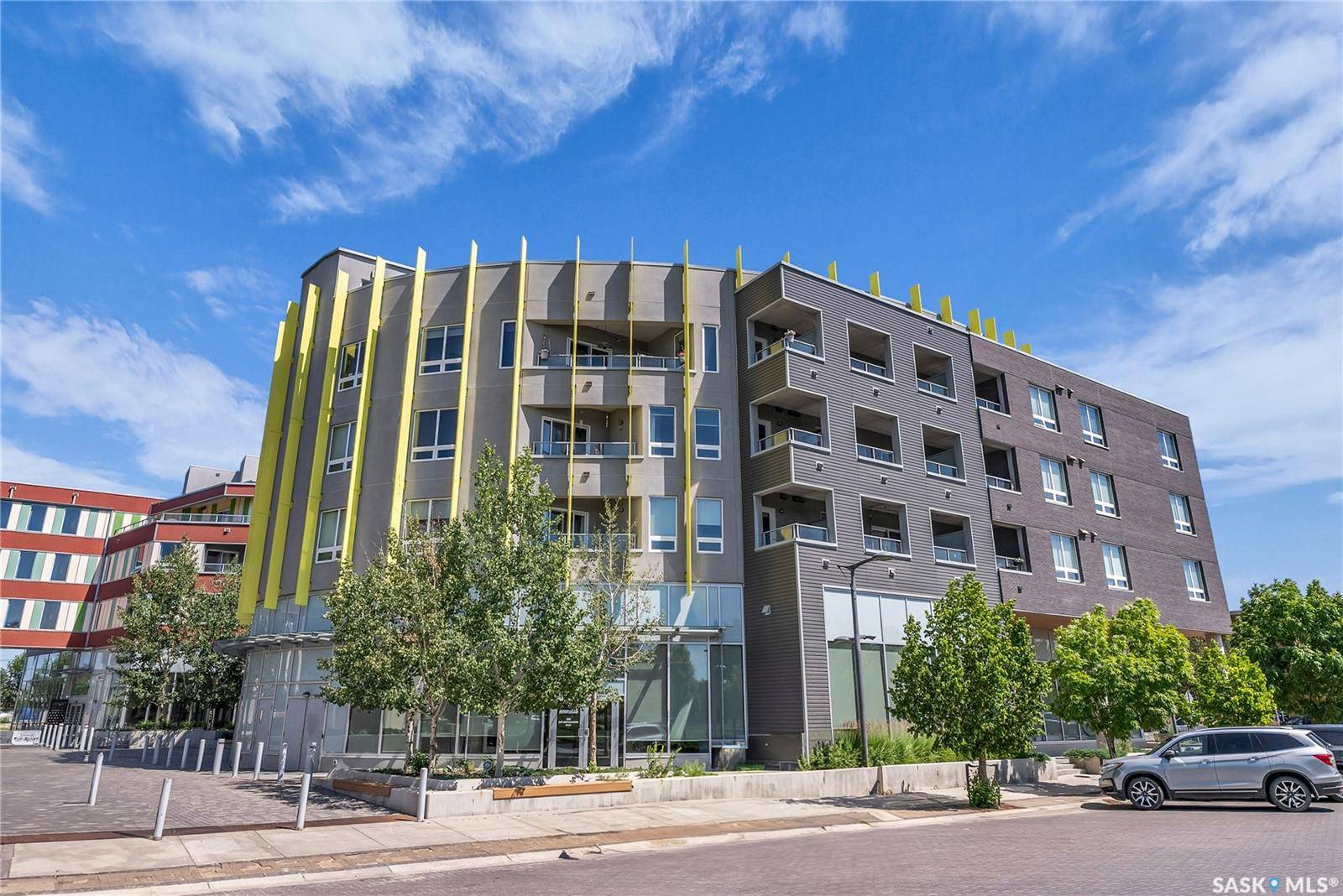 409 B AVENUE S #304, Saskatoon, SK S7M 1M7