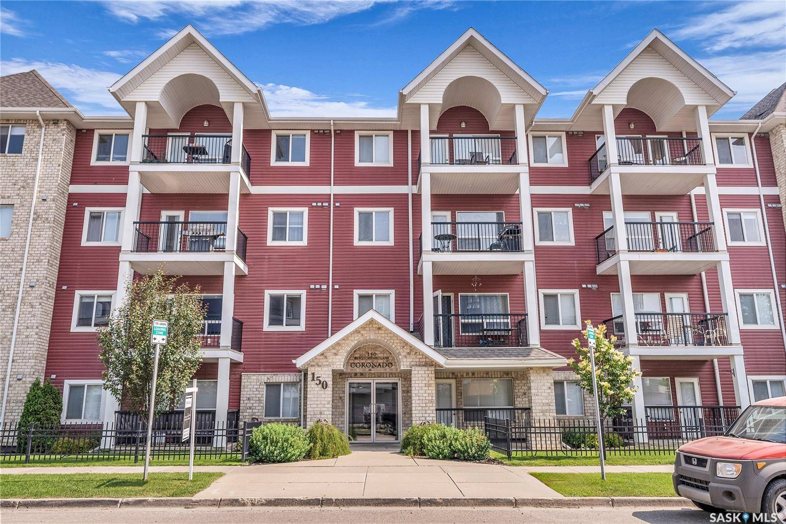 150 Pawlychenko LANE #220, Saskatoon, SK S7V 0B4