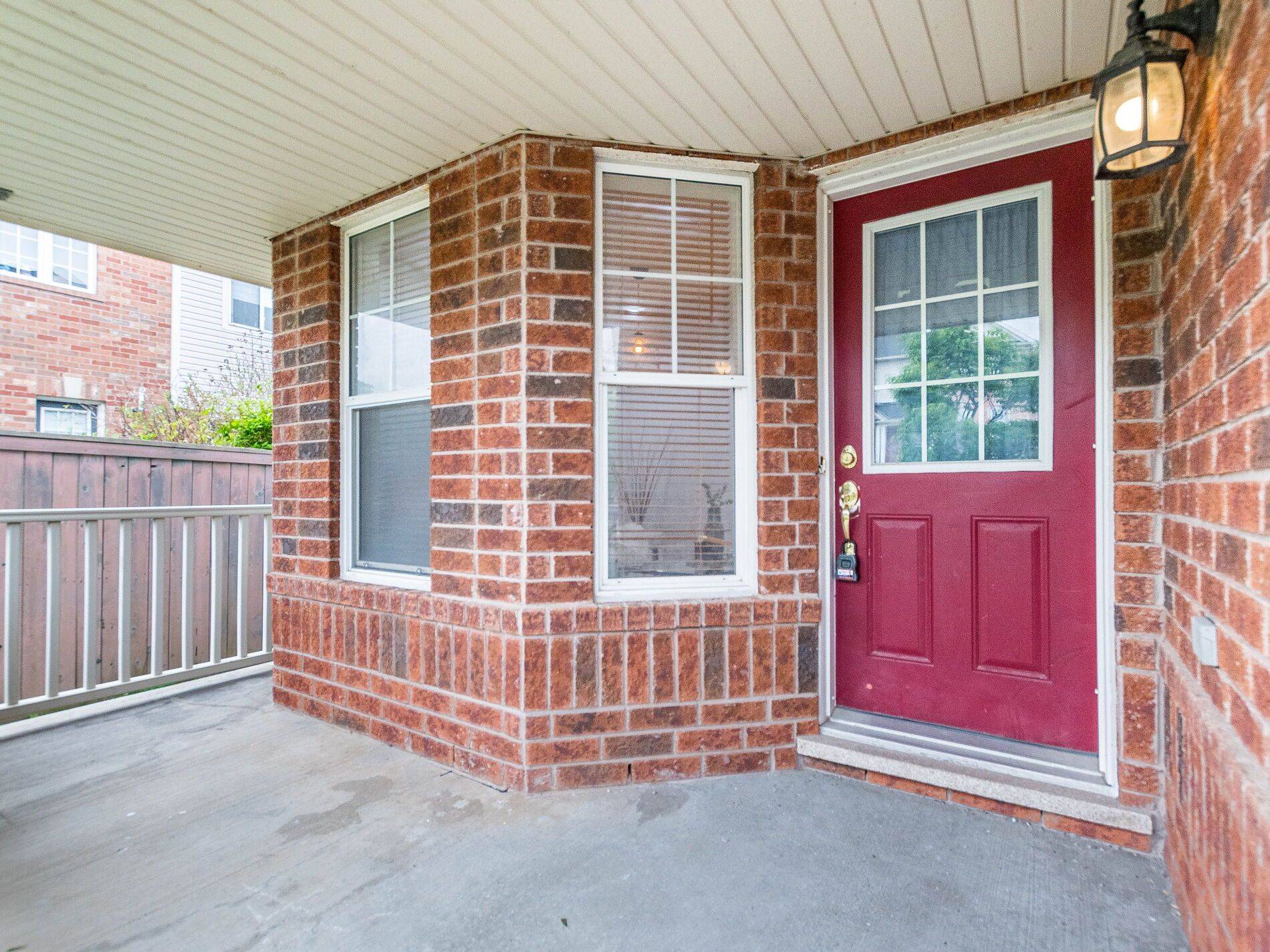 Brampton, ON L6X 0L5,105 DECKER HOLLOW CIR