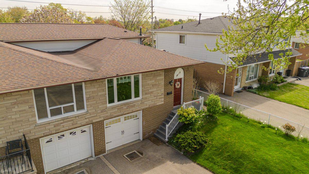 Mississauga, ON L4Y 2K6,3419 Homark DR