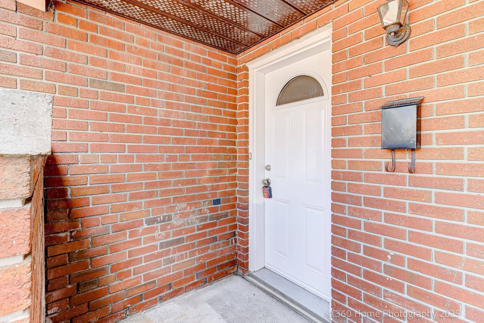 Mississauga, ON L5B 1L5,88 Central Pkwy W #Basement