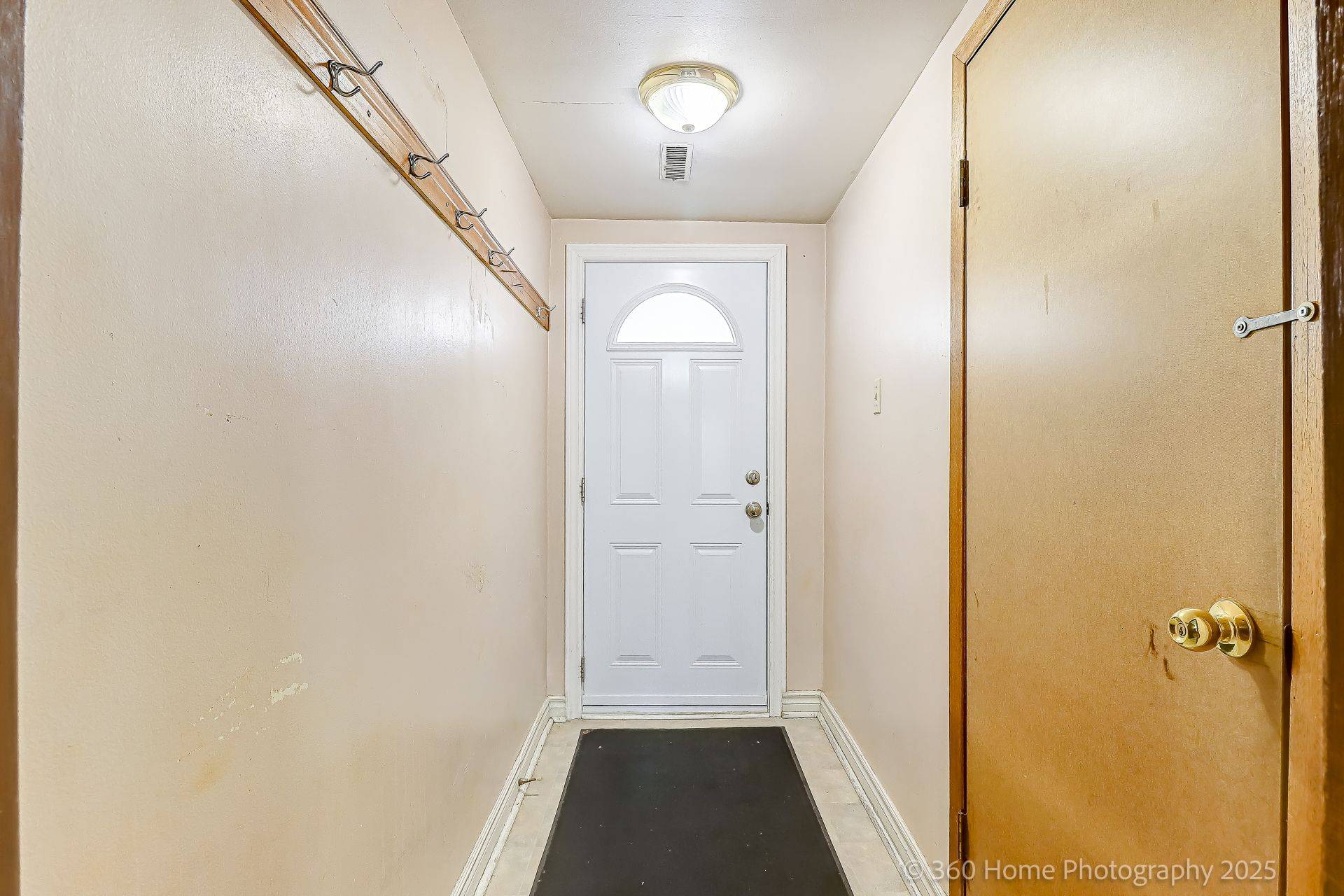 Mississauga, ON L5B 1L5,88 Central Pkwy W #Basement