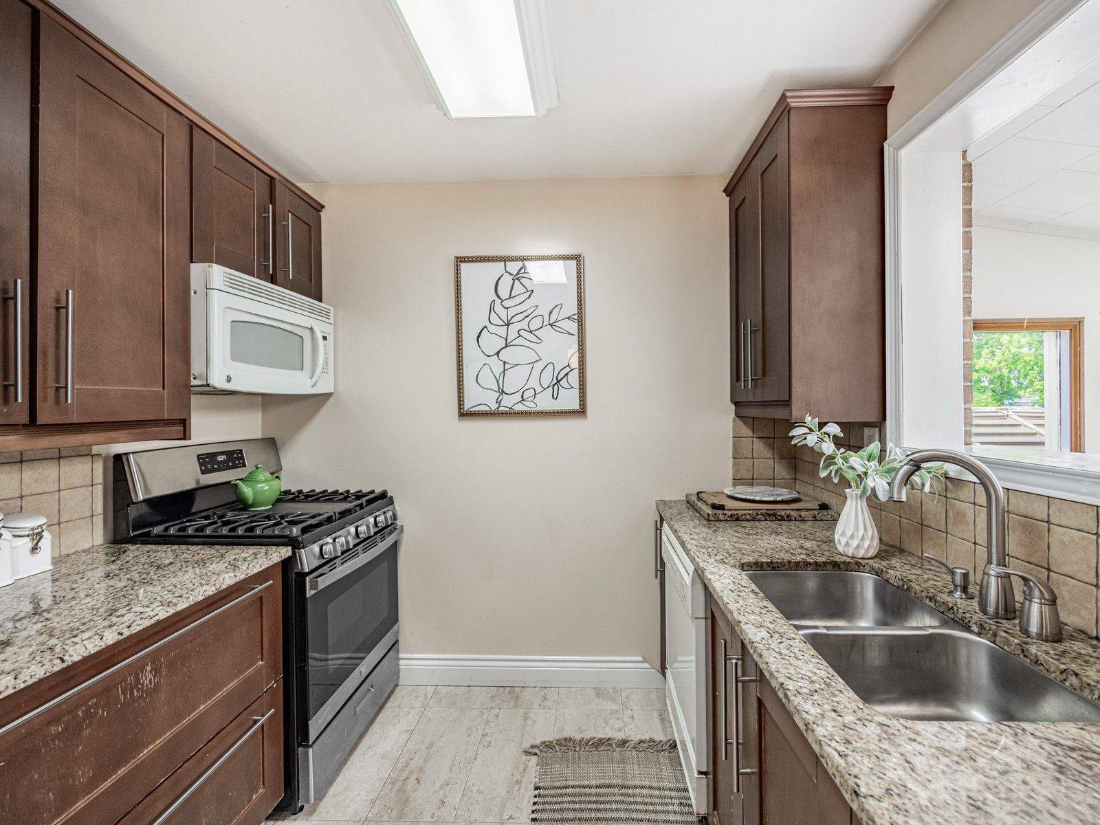 Brampton, ON L6W 1E7,46 Watson CRES