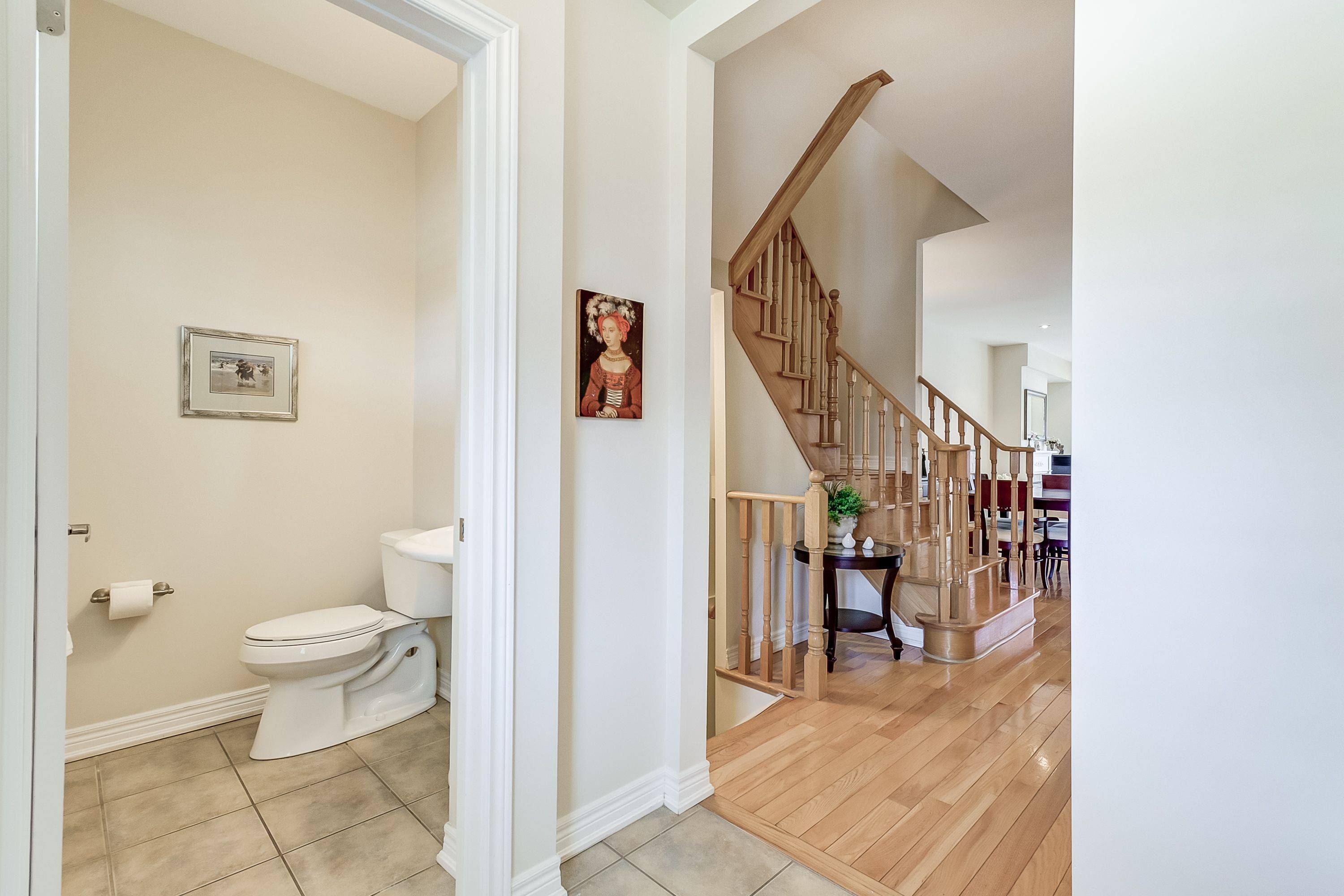 Mississauga, ON L5E 1Y9,1633 Northmount AVE #41