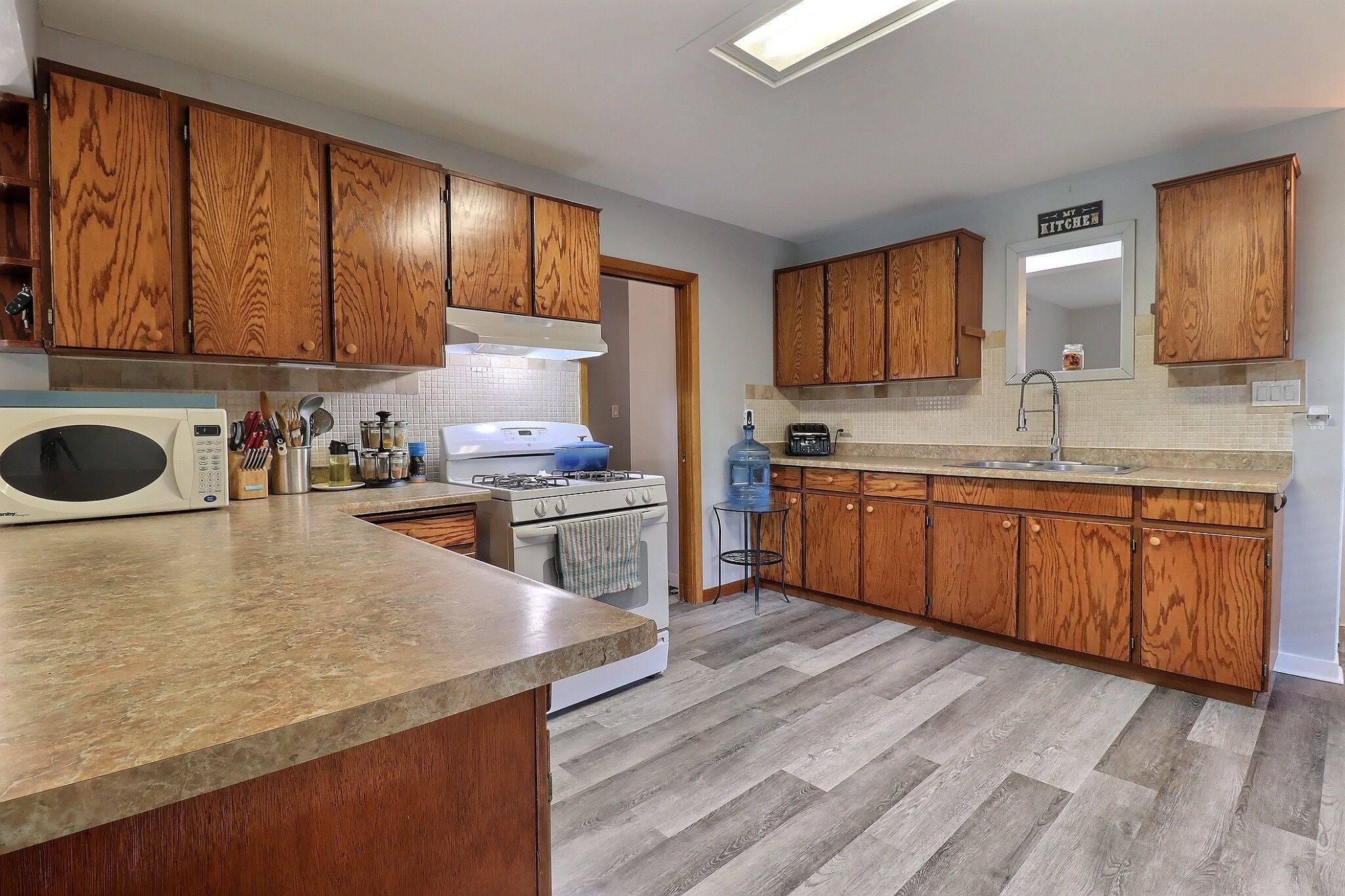 Strathroy-caradoc, ON N7G 3G9,245 Dominion ST