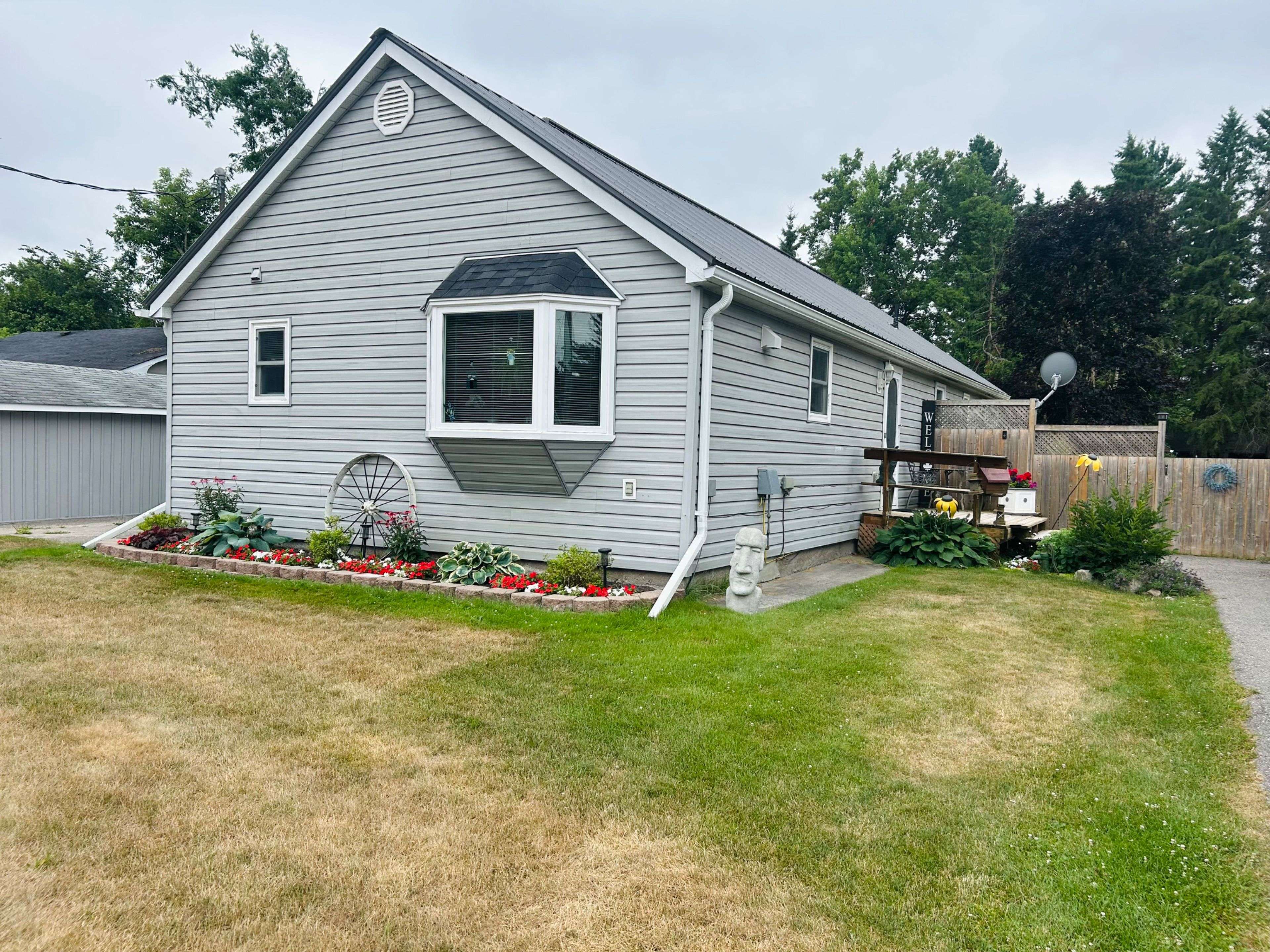 97 Bolsover RD, Kawartha Lakes, ON K0M 2T0