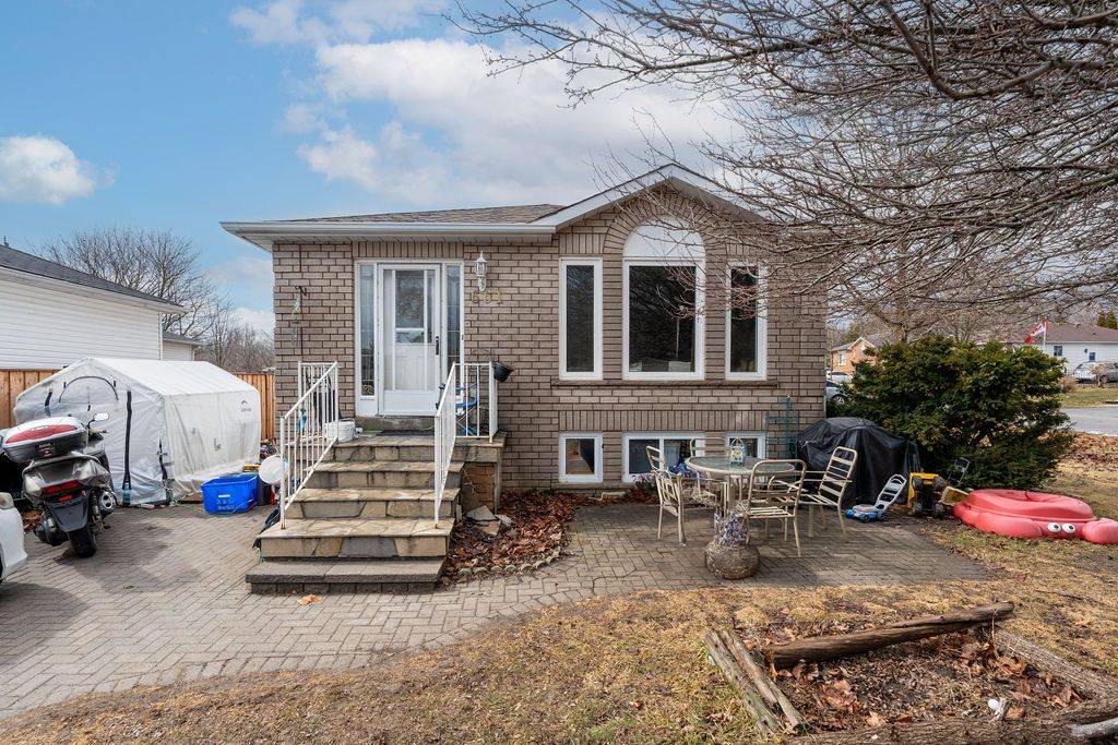 Cobourg, ON K9A 5N7,661 Ewing ST
