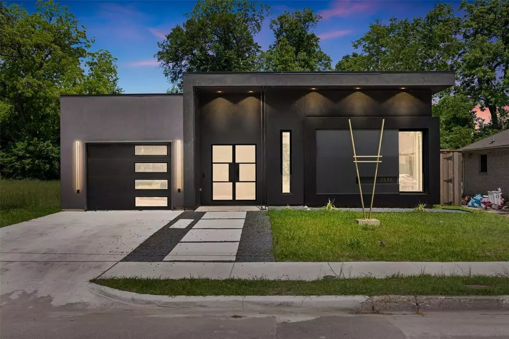 Dallas, TX 75215,2535 Exline Street