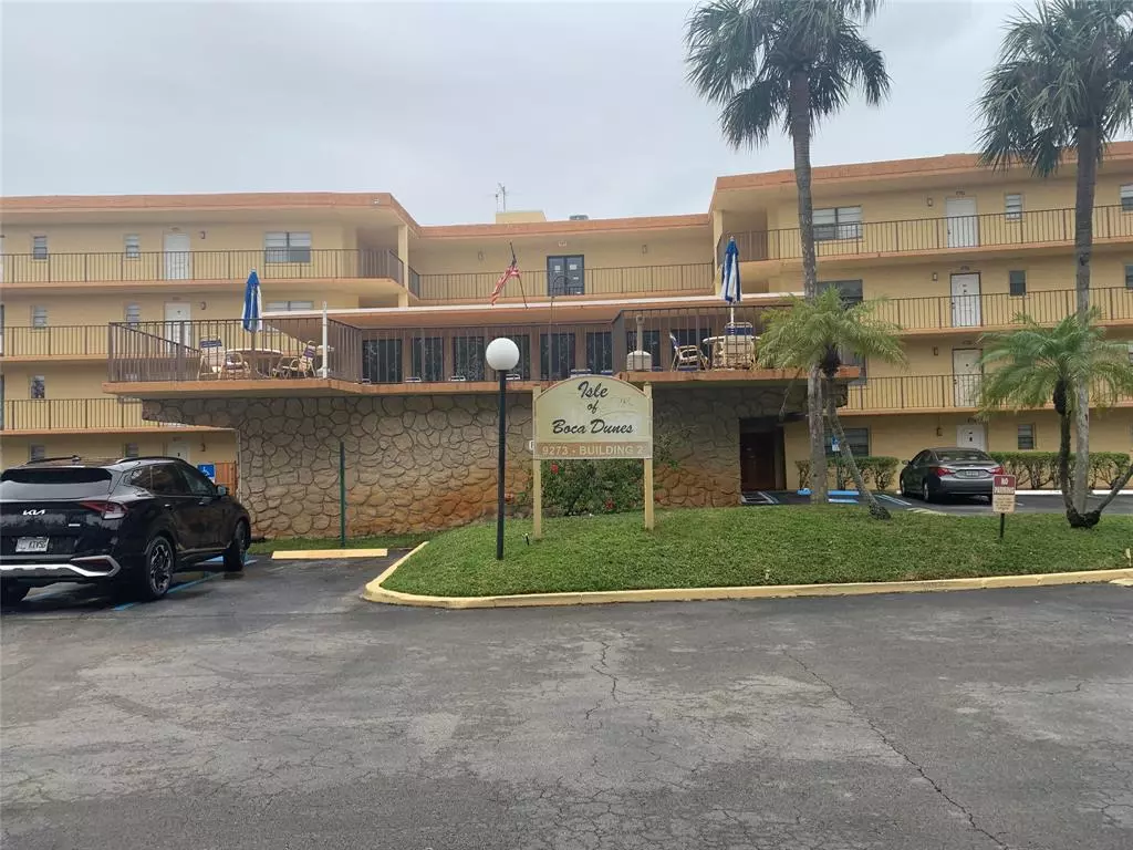 Boca Raton, FL 33428,9273 SW 8th St #219