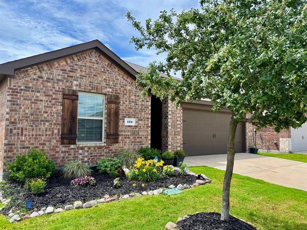 121 Sir Barton Lane, Caddo Mills, TX 75135