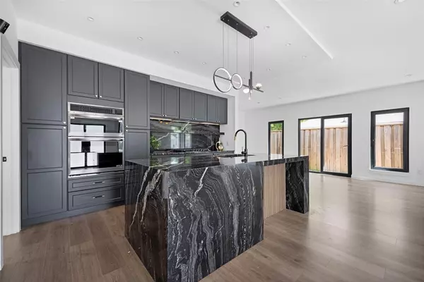 Dallas, TX 75215,2535 Exline Street