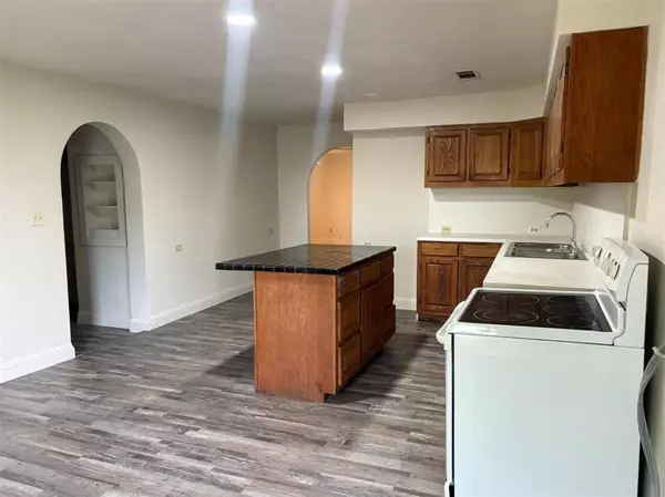 Ennis, TX 75119,6827 Ensign Road