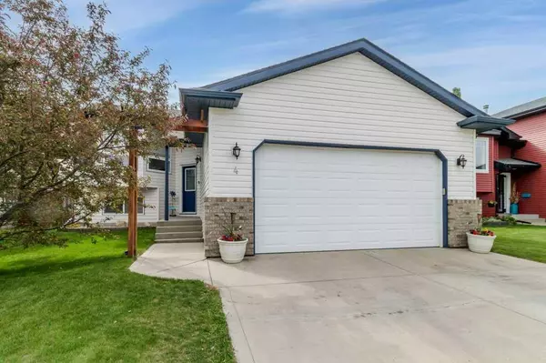 4 Firdale Close, Sylvan Lake, AB T4S 2M1