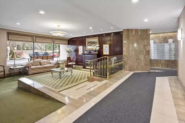 Toronto C07, ON M2R 3T1,131 Torresdale AVE #1808